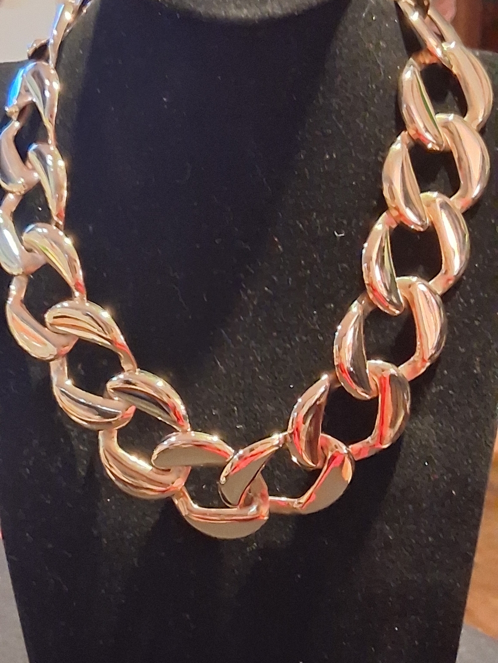 Source Unknown Shiny Gold Chunky Link Necklace - Picture 5 of 5